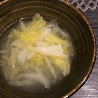 鶏茹で汁の活用☆白菜たっぷりとろみスープ